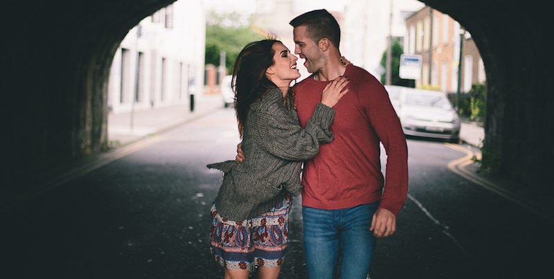 Dating Partners Who Fall In Love Dating Partners Who Fall In Love